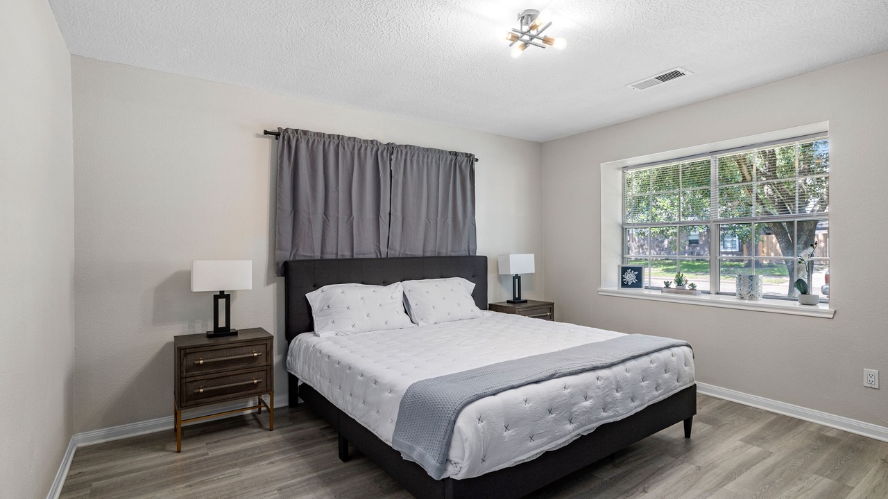 Photo of Bedroom in Mission Bend