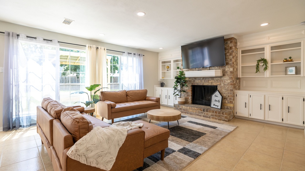 Photo of Livingroom in Mission Bend