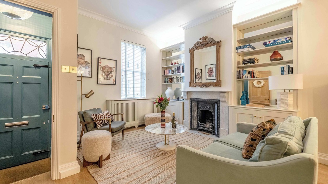 Photo of Livingroom in Windsor City Centre