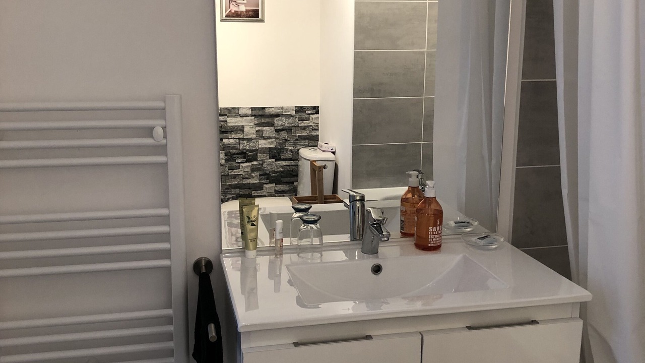 Photo of Bathroom in Dunkerque Centre