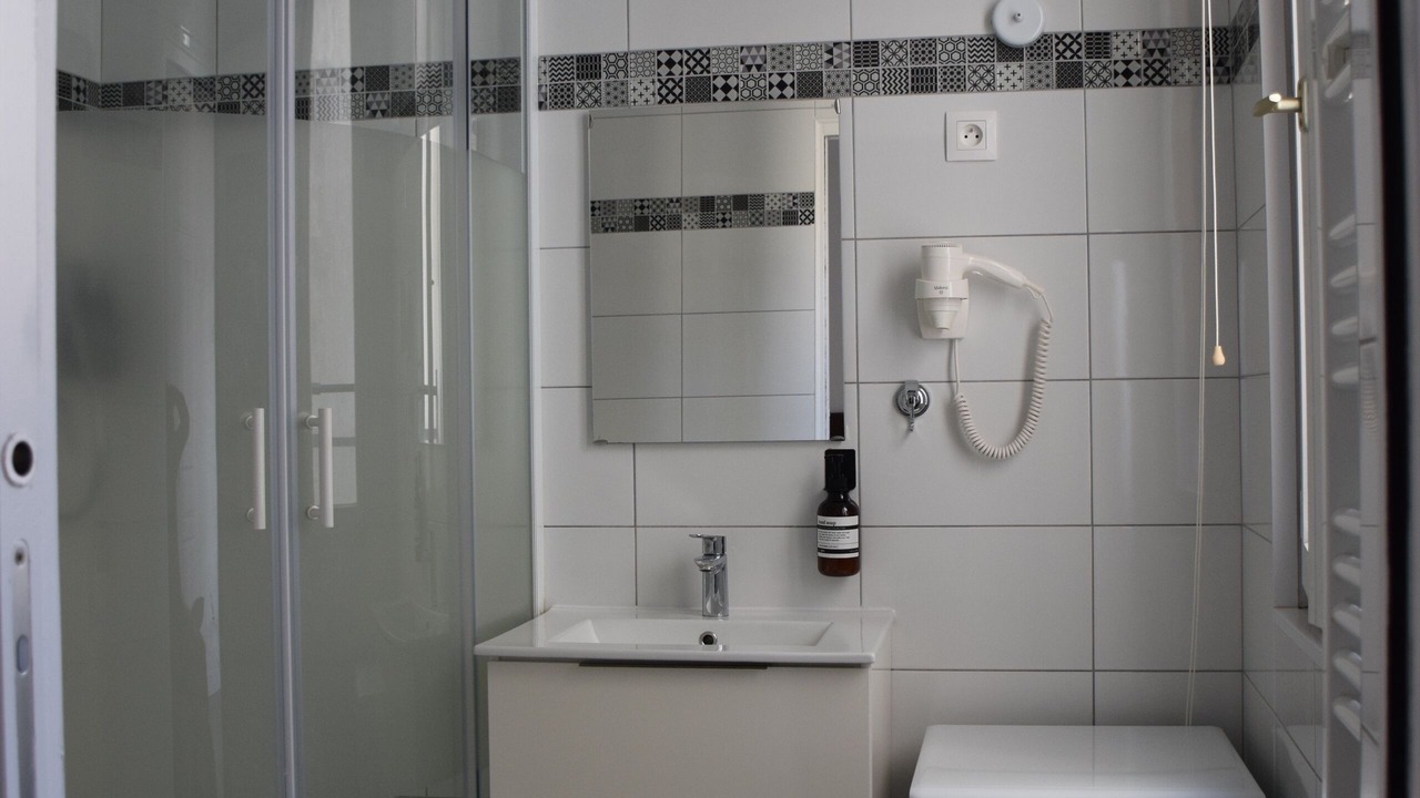 Photo of Bathroom in Saint-Germain-en-Laye