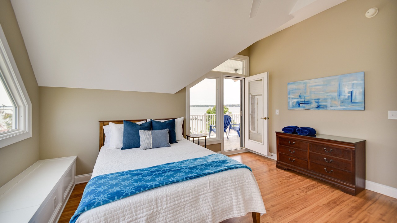 Photo of Bedroom in Gloucester Point