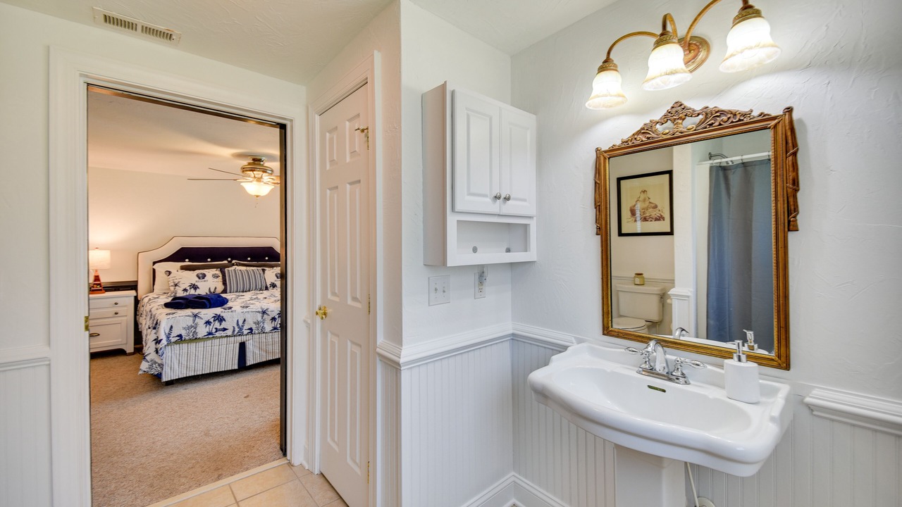 Photo of Bathroom in Gloucester Point