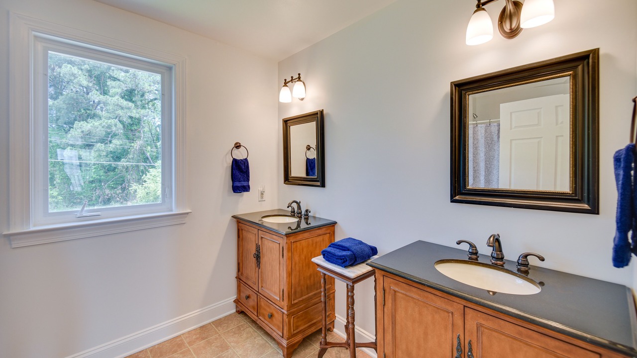 Photo of Bathroom in Gloucester Point