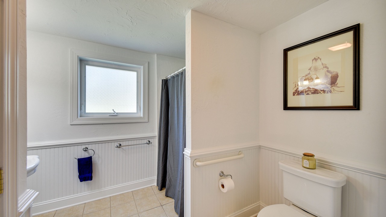 Photo of Bathroom in Gloucester Point