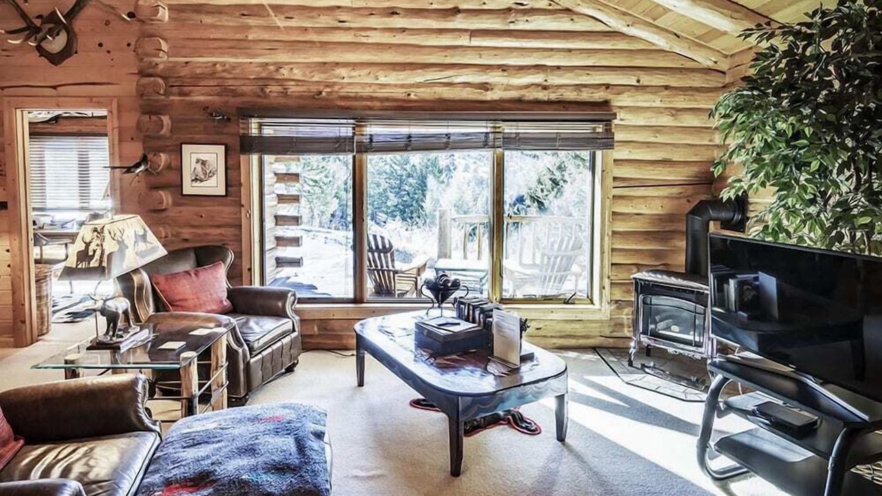 Photo of Others in Emigrant