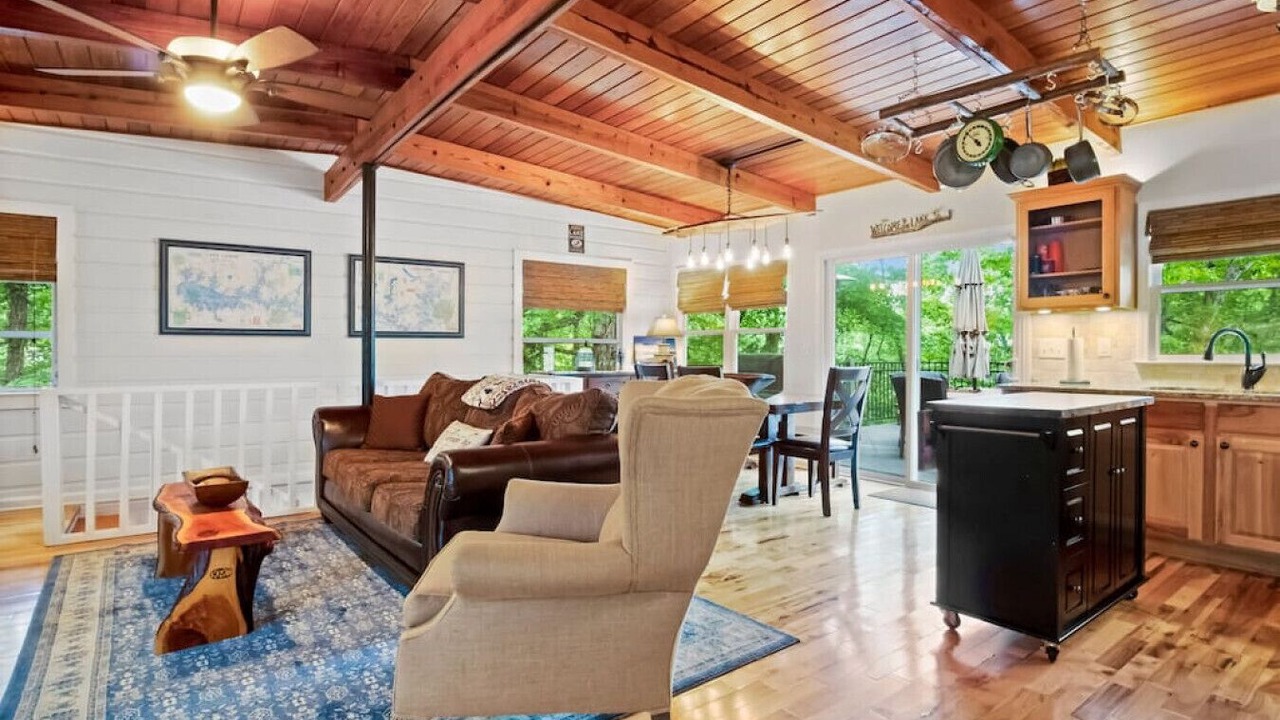 Photo of Livingroom in Gainesville