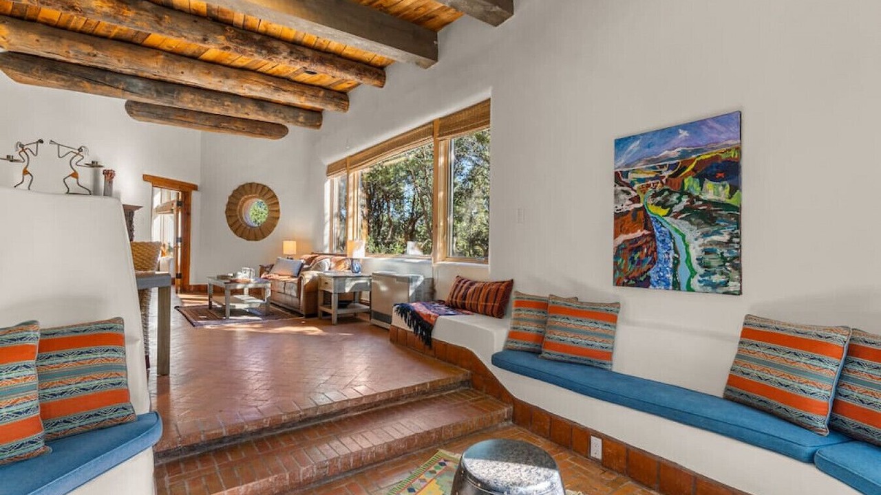 Photo of Livingroom in Northeast Santa Fe