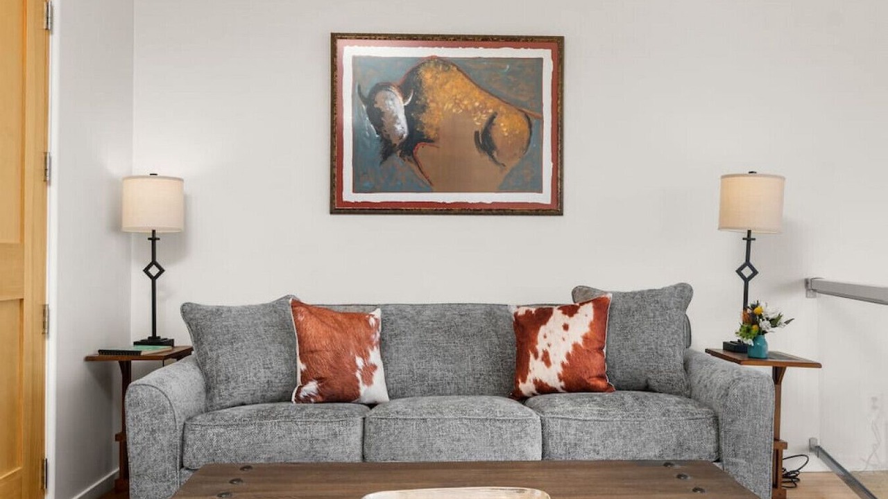 Photo of Livingroom in South Capitol