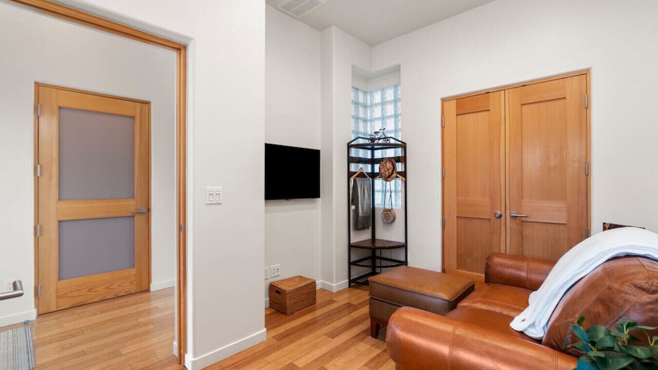 Photo of Livingroom in South Capitol