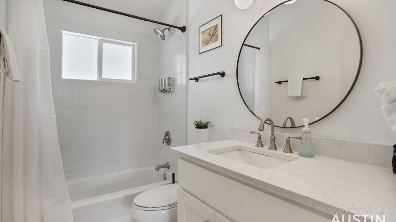 Photo of Bathroom in North University