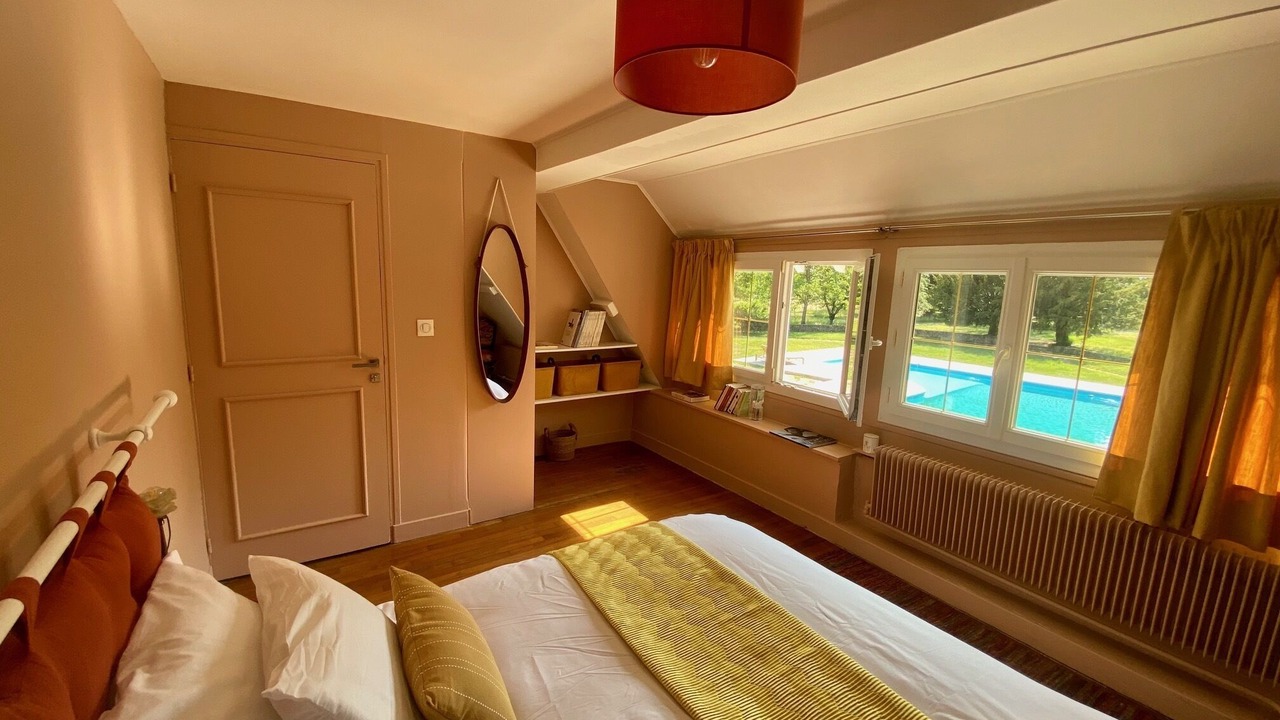 Photo of Bedroom in Aillant-sur-Milleron