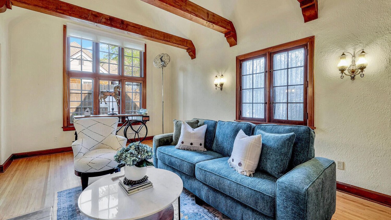 Photo of Livingroom in Sleepy Hollow