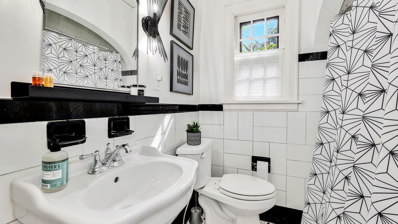 Photo of Bathroom in Sleepy Hollow