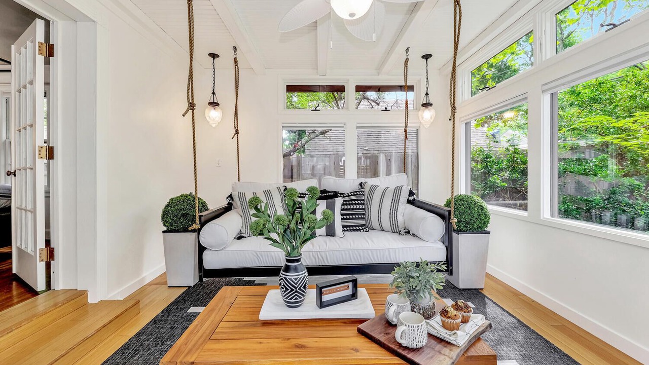Photo of Livingroom in Sleepy Hollow