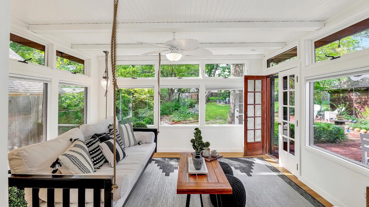 Photo of Livingroom in Sleepy Hollow