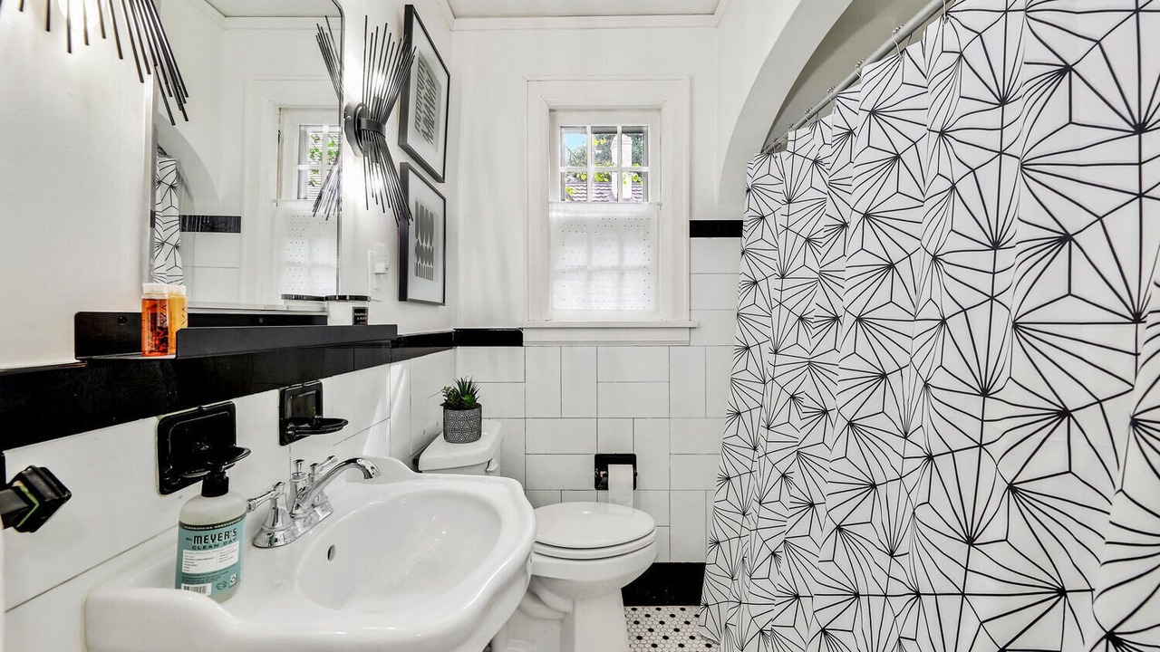 Photo of Bathroom in Sleepy Hollow