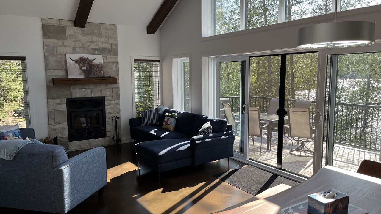 Photo of Livingroom in Val-des-Monts
