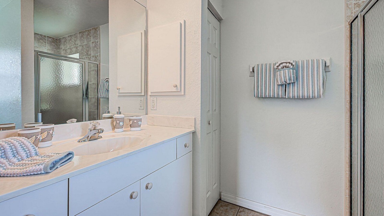 Photo of Bathroom in Gulf Cove