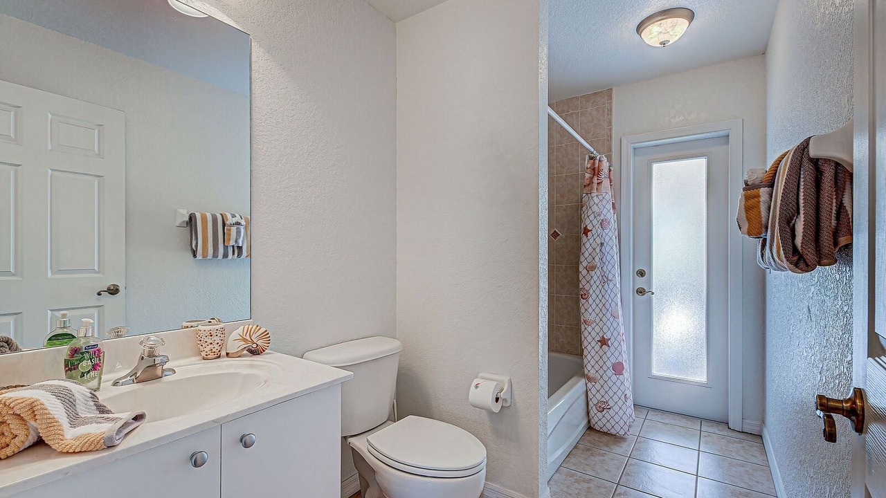 Photo of Bathroom in Gulf Cove