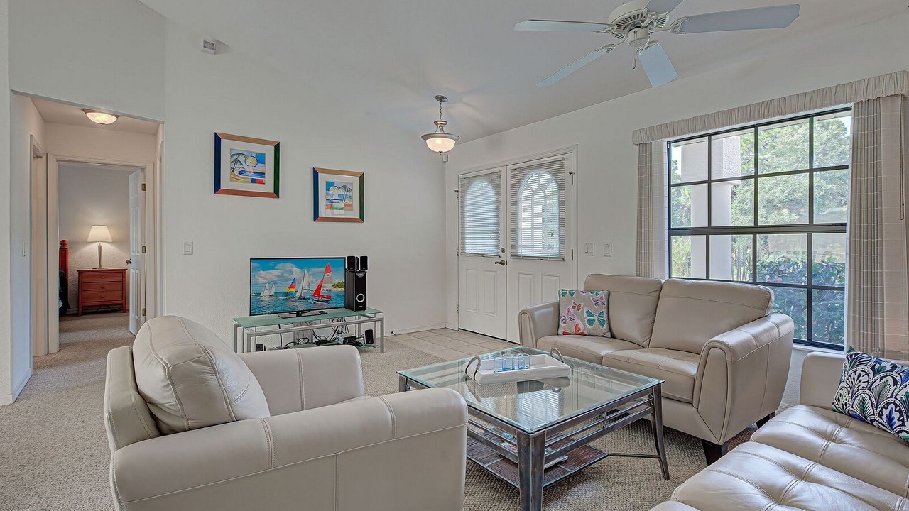 Photo of Livingroom in Gulf Cove