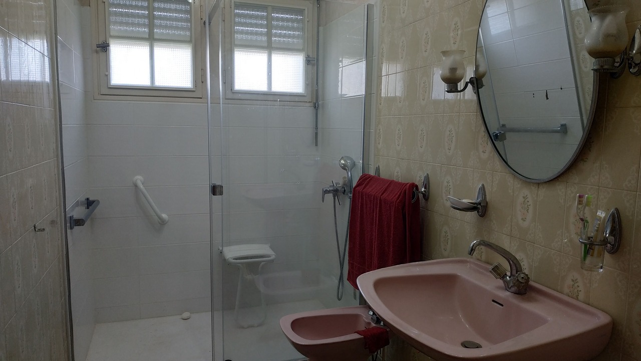 Photo of Bathroom in Saint-Nazaire