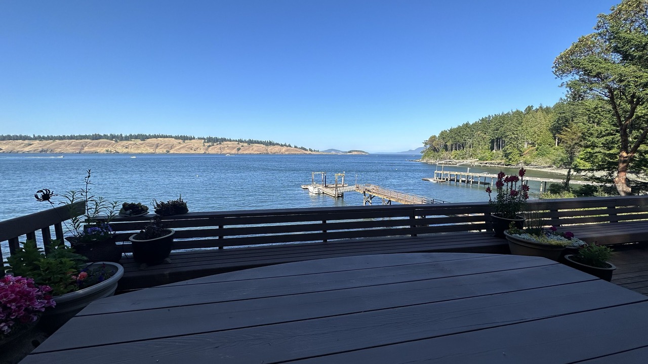 Photo of Patio Balcony in Roche Harbor