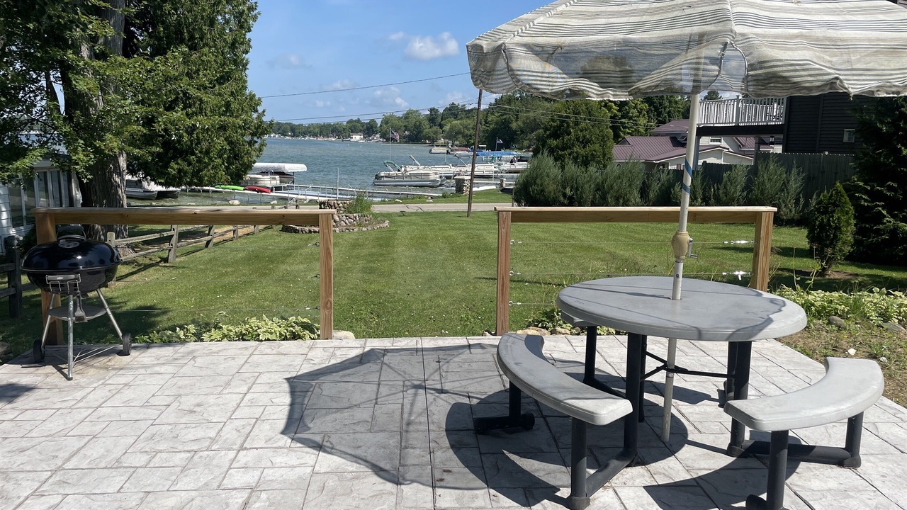 Photo of Outdoor in Crystal