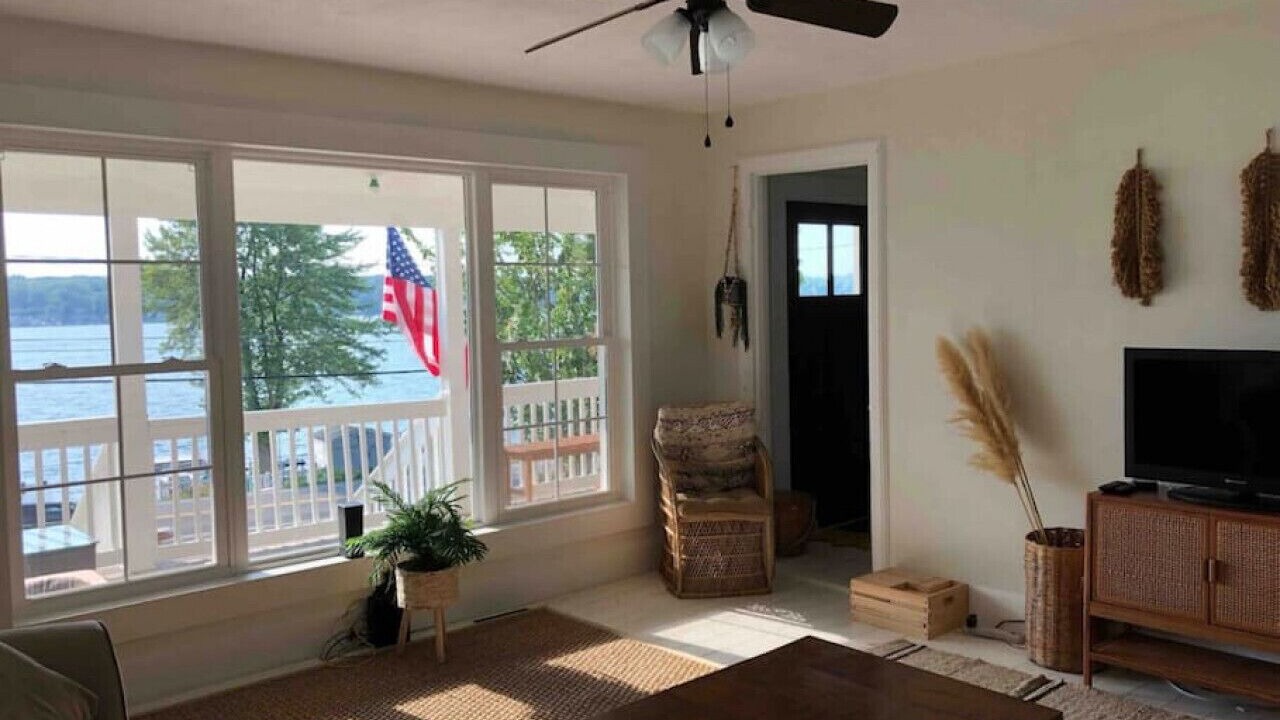 Photo of Livingroom in Livonia