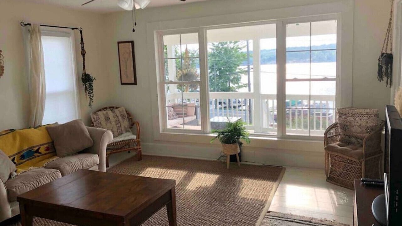 Photo of Livingroom in Livonia