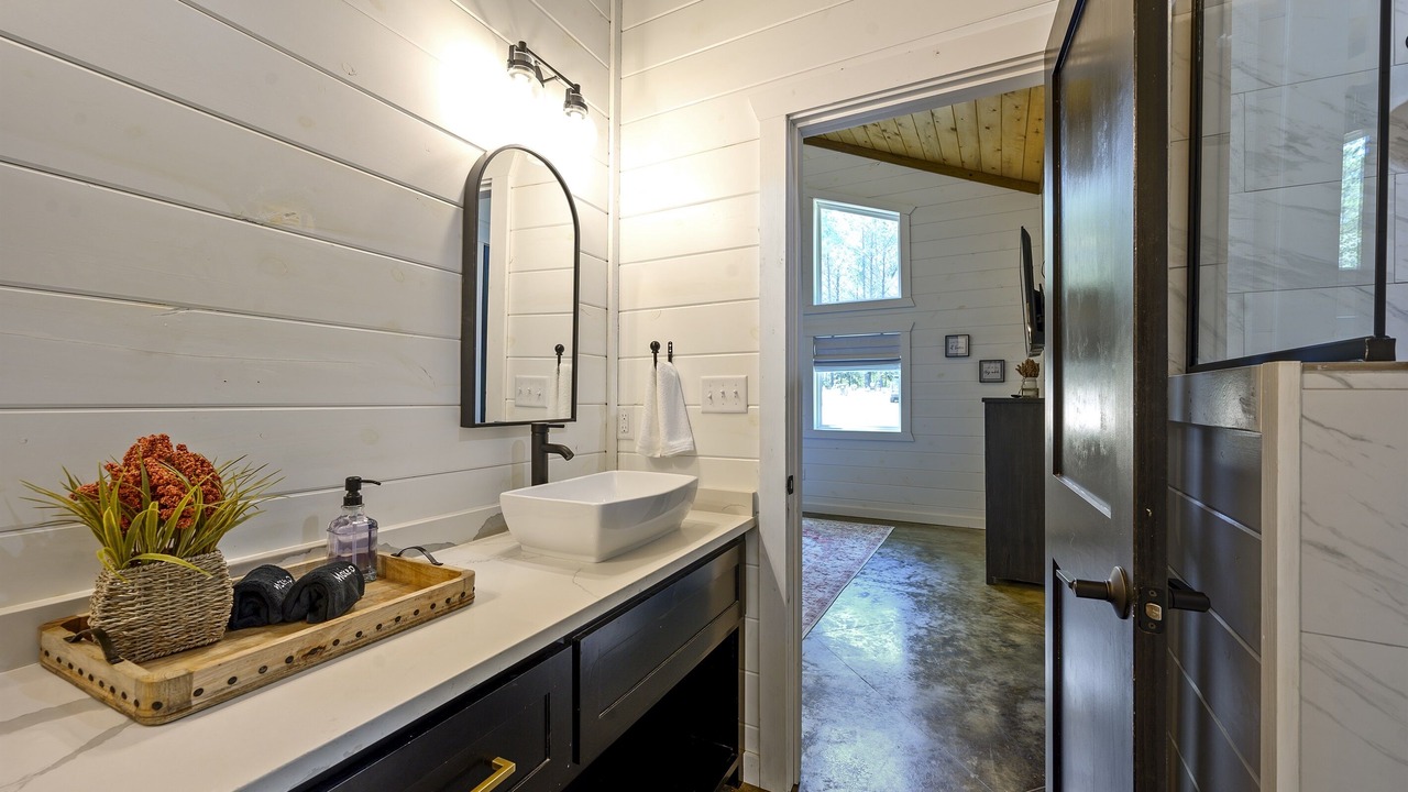 Photo of Bathroom in Broken Bow