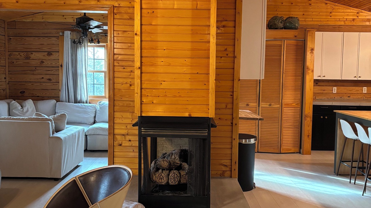 Photo of Livingroom in Rock Island