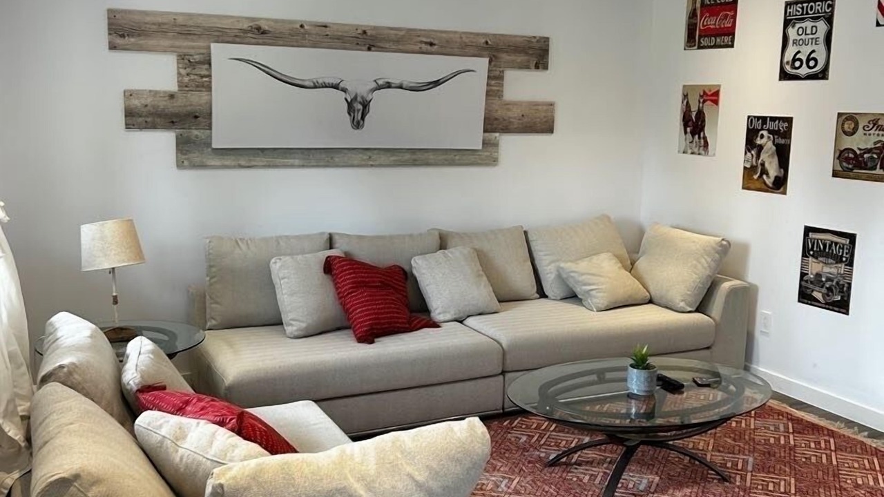 Photo of Livingroom in Pine Hill