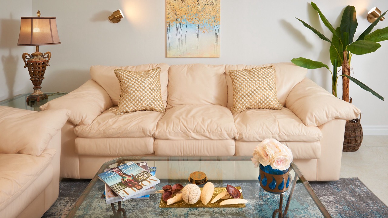 Photo of Livingroom in Aurora
