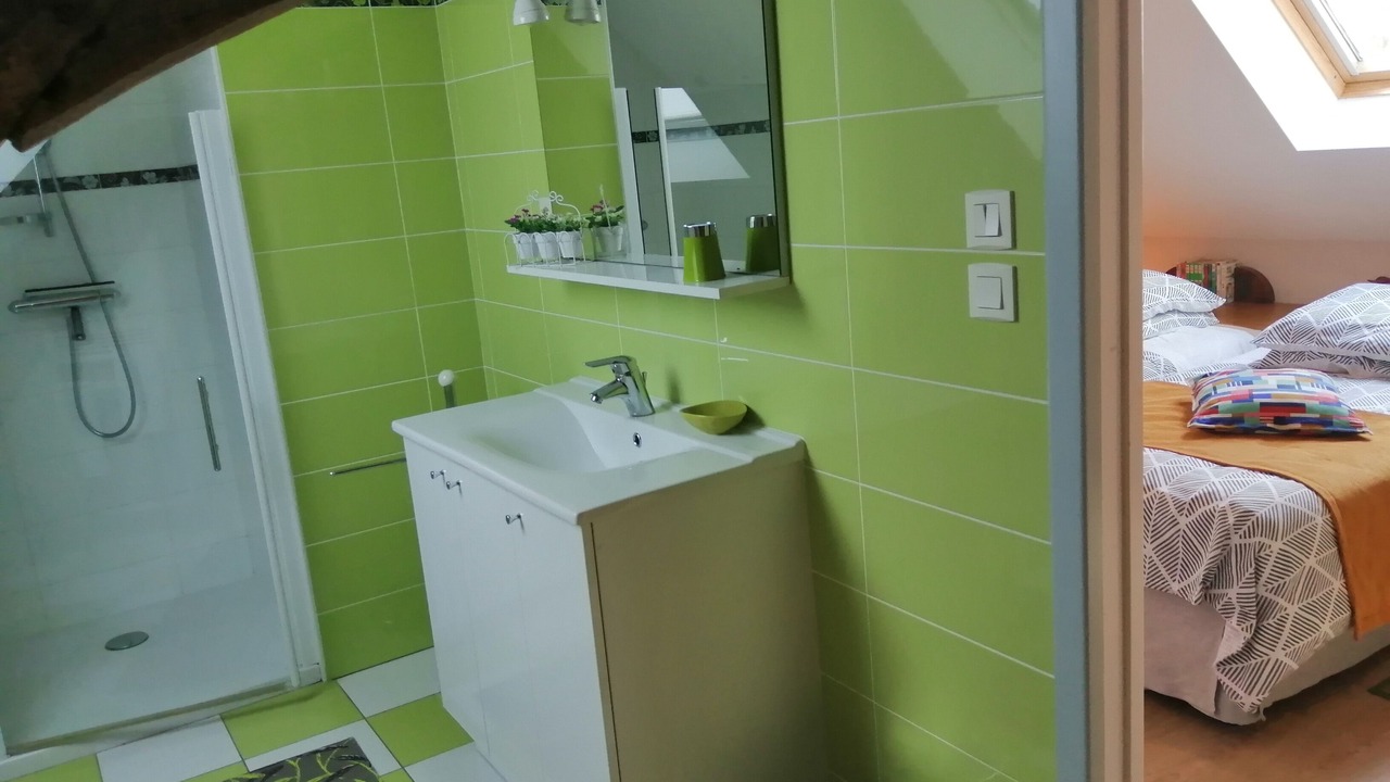 Photo of Bathroom in Marigne-Peuton
