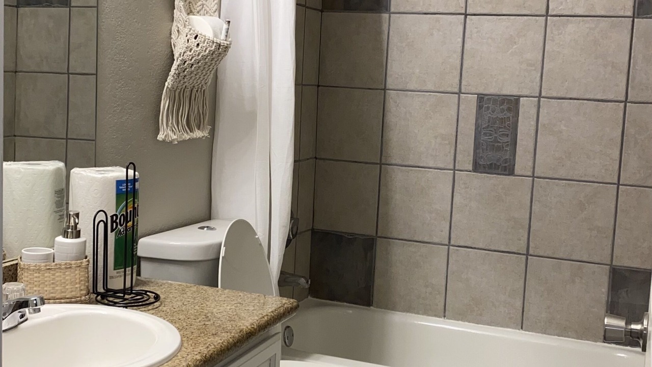 Photo of Bathroom in Canyon Gate