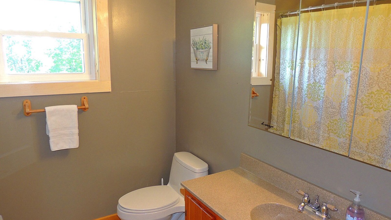 Photo of Bathroom in Cape Vincent
