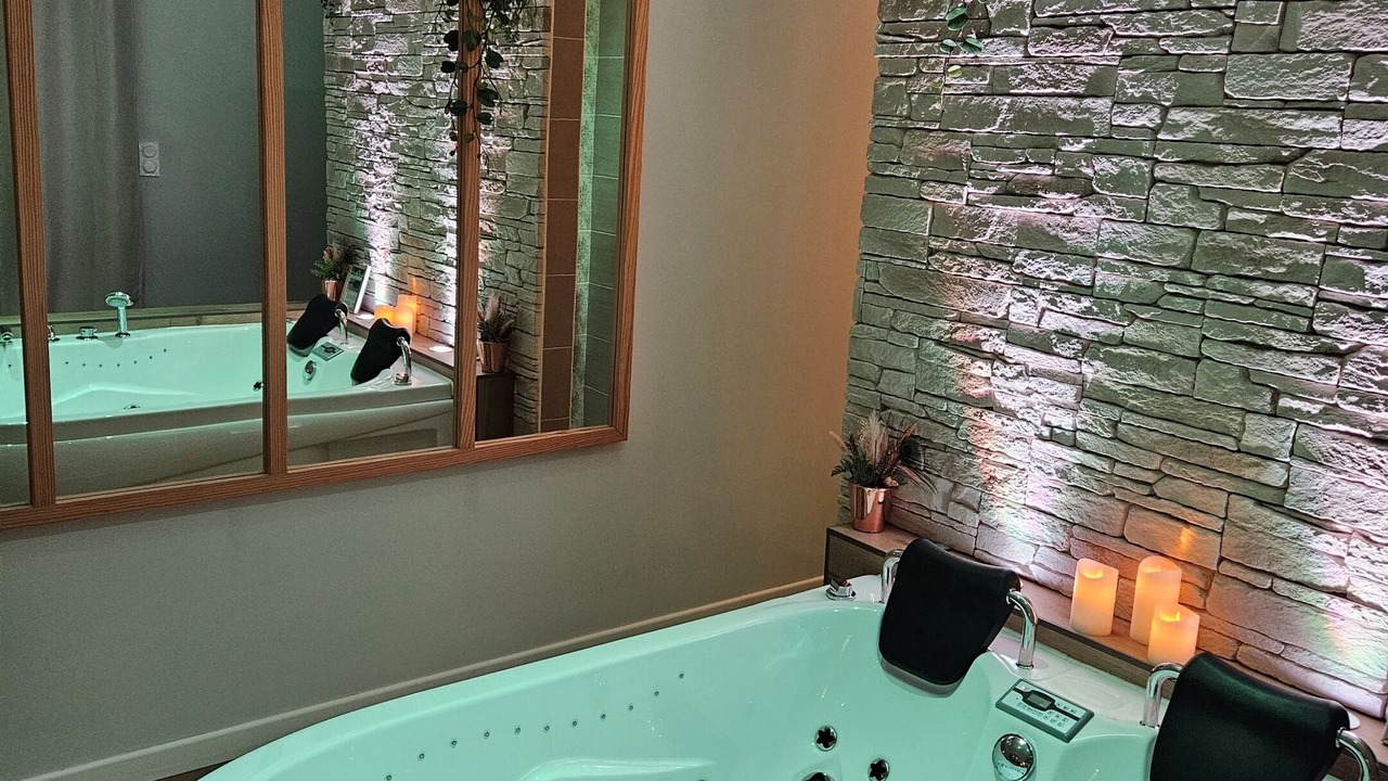 Photo of Bathroom in Talmont-Saint-Hilaire