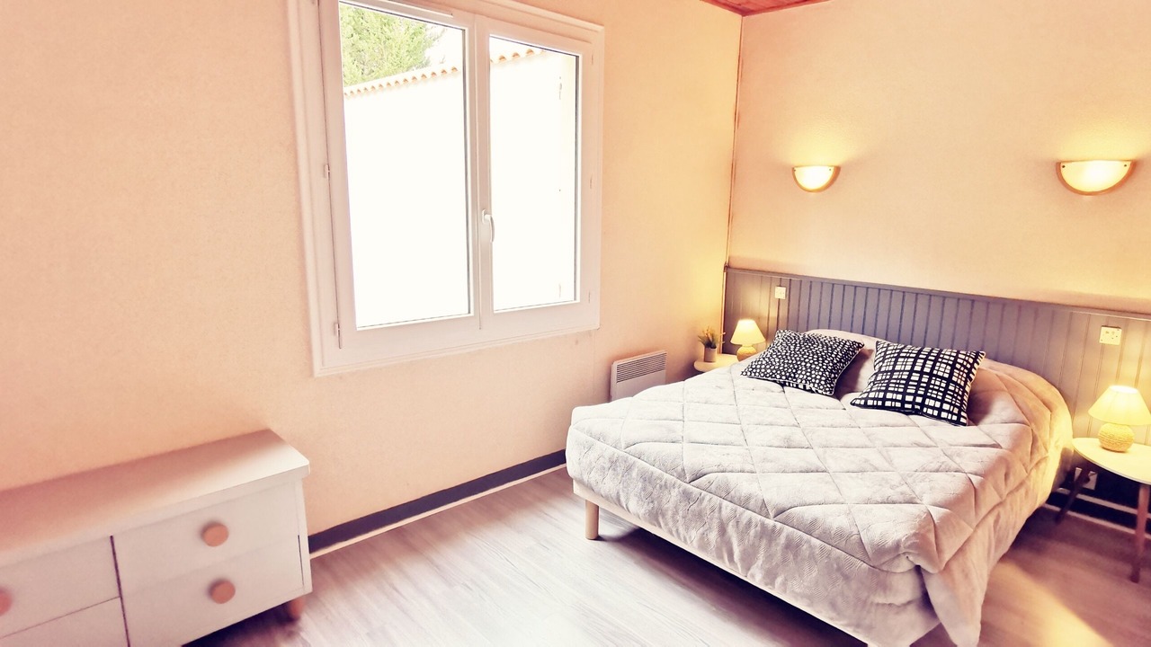 Photo of Bedroom in Talmont-Saint-Hilaire