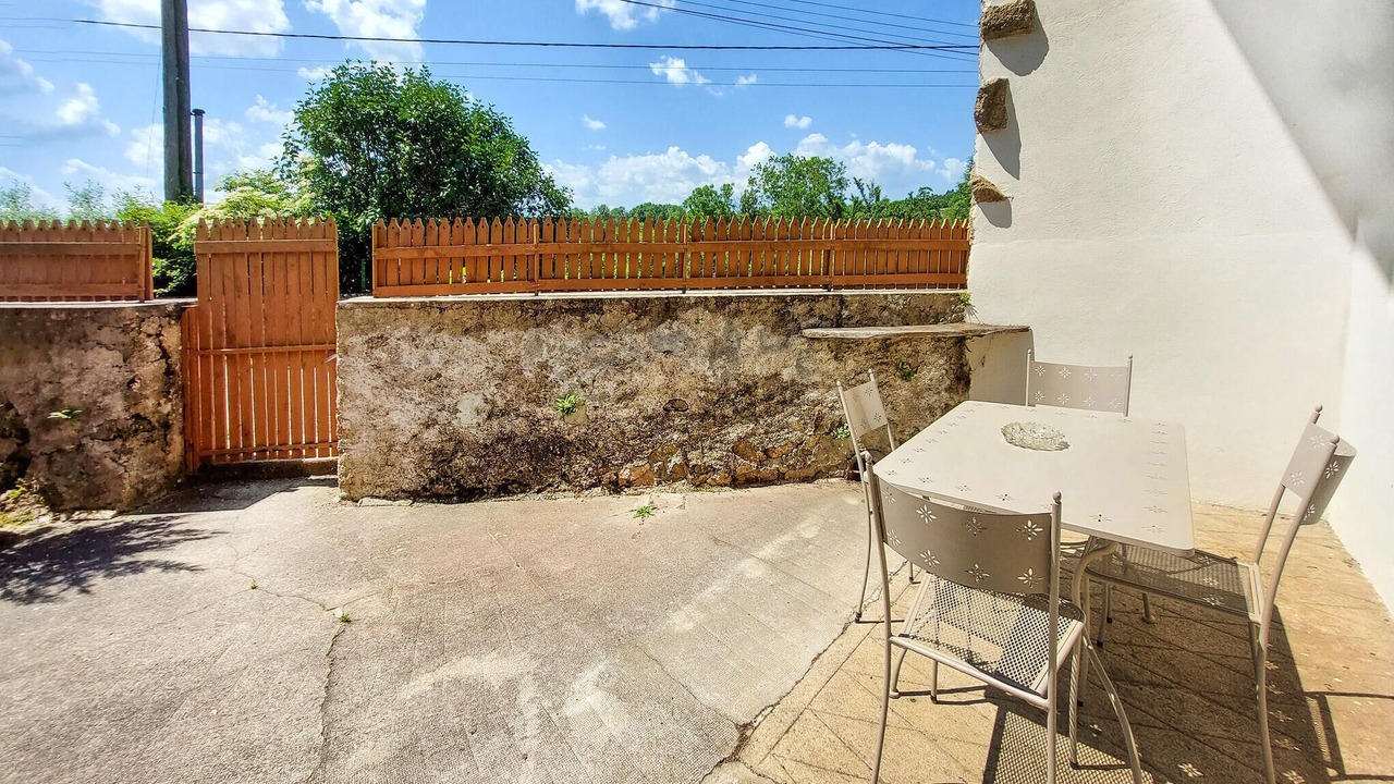 Photo of Others in Champoly