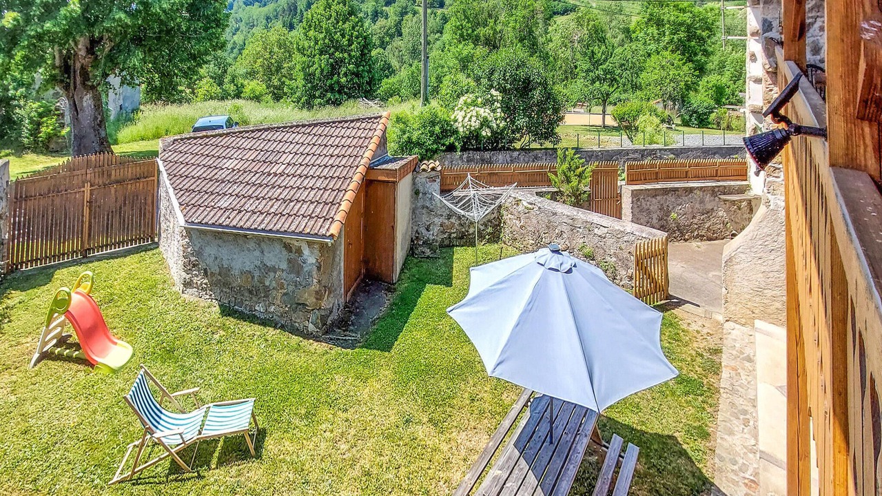 Photo of Others in Champoly