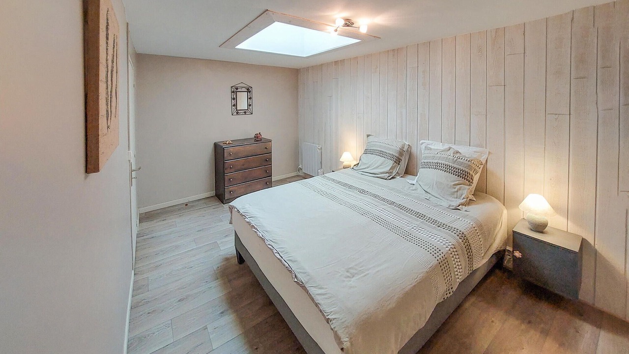 Photo of Others in Champoly