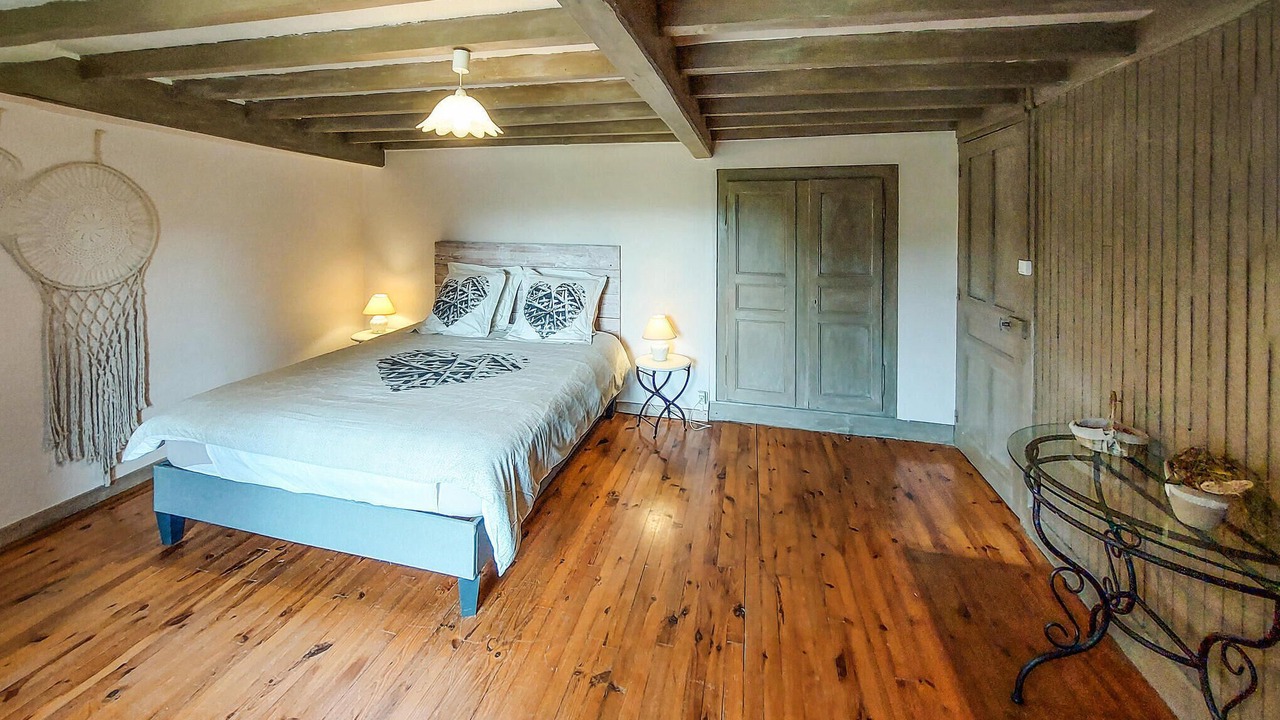 Photo of Others in Champoly