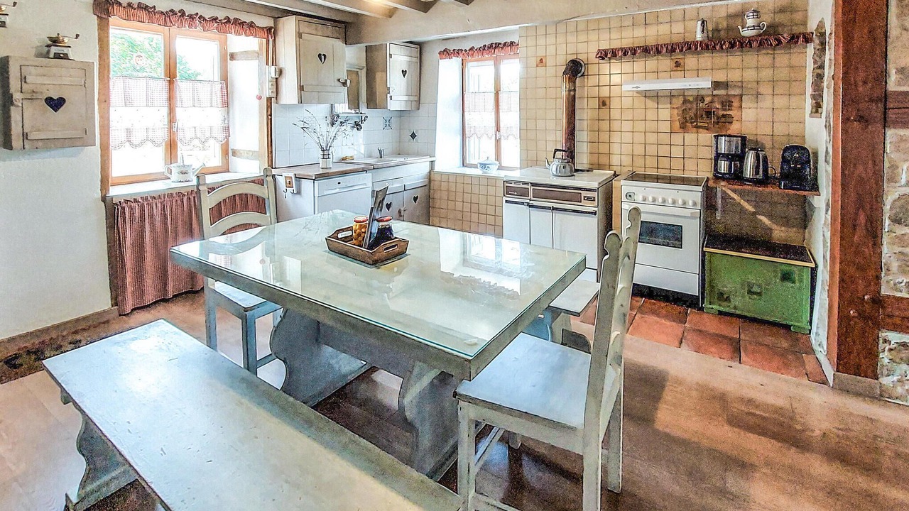 Photo of Others in Champoly