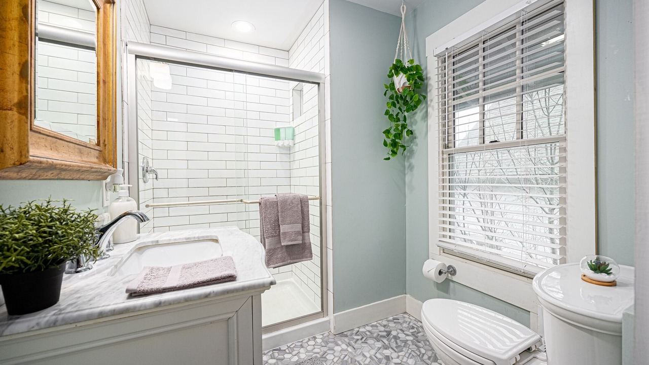 Photo of Bathroom in Old North Columbus