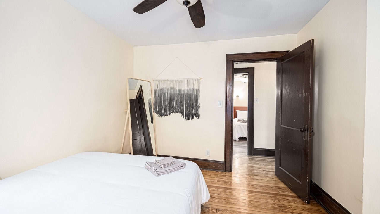 Photo of Bedroom in Old North Columbus