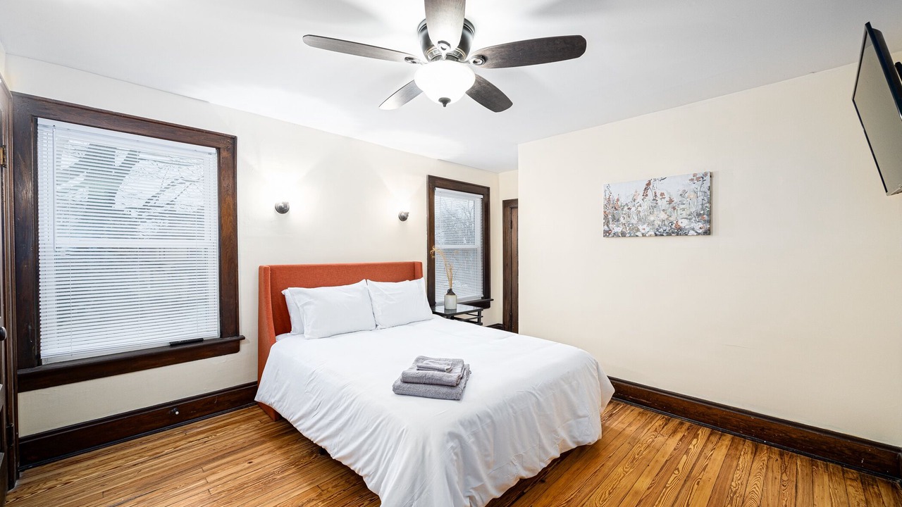 Photo of Bedroom in Old North Columbus