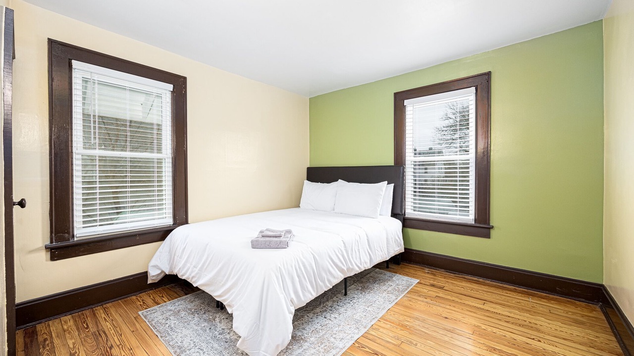 Photo of Bedroom in Old North Columbus