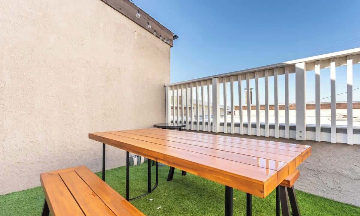 Photo of Patio Balcony in Gas Lamp Section
