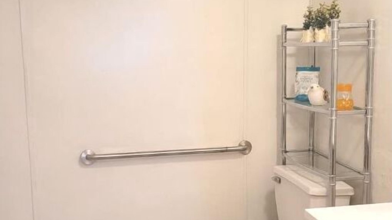 Photo of Bathroom in Sandy Hook